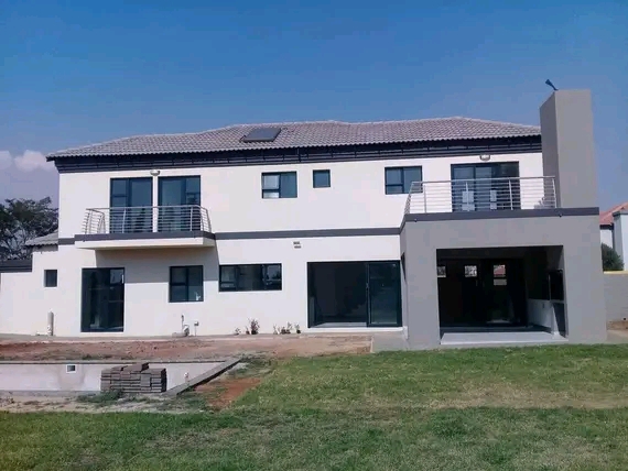 1000004582